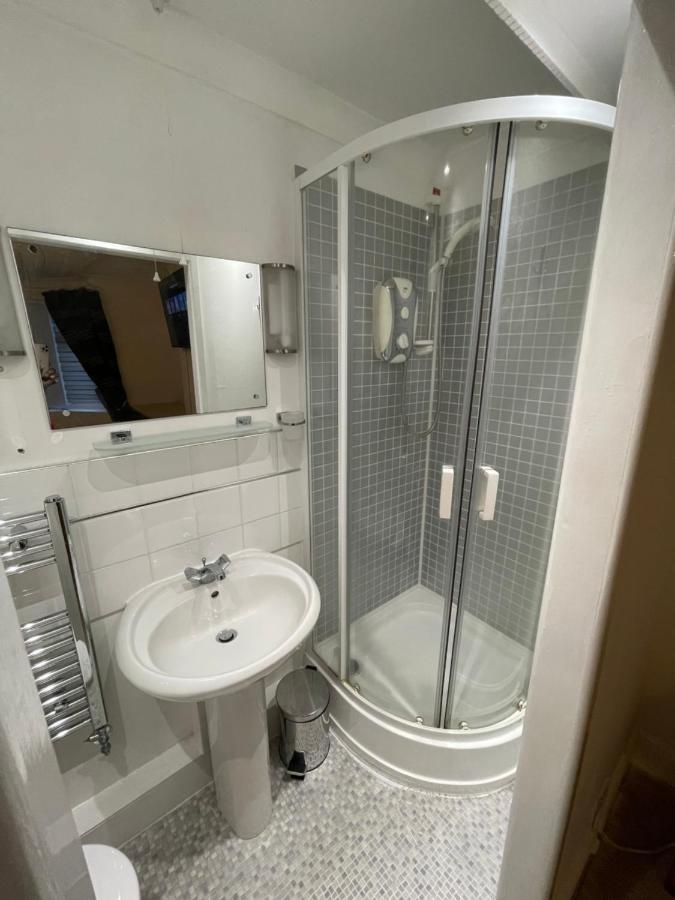 Alder En-Suites Self-Catering With Private Shower 1 Саутхамптън Екстериор снимка