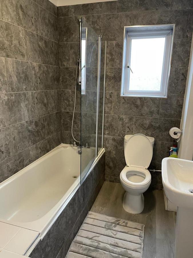 Alder En-Suites Self-Catering With Private Shower 1 Саутхамптън Екстериор снимка