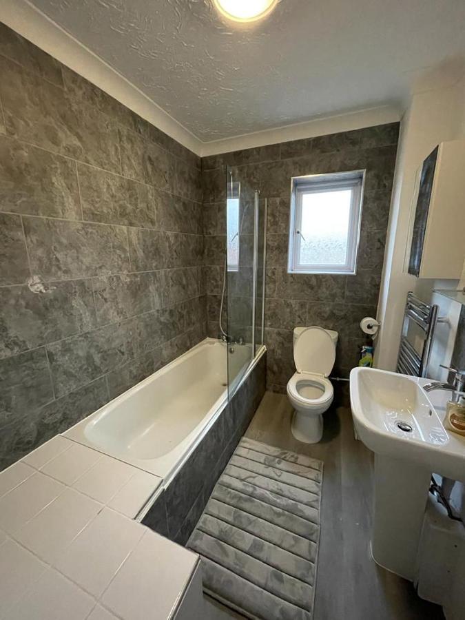 Alder En-Suites Self-Catering With Private Shower 1 Саутхамптън Екстериор снимка