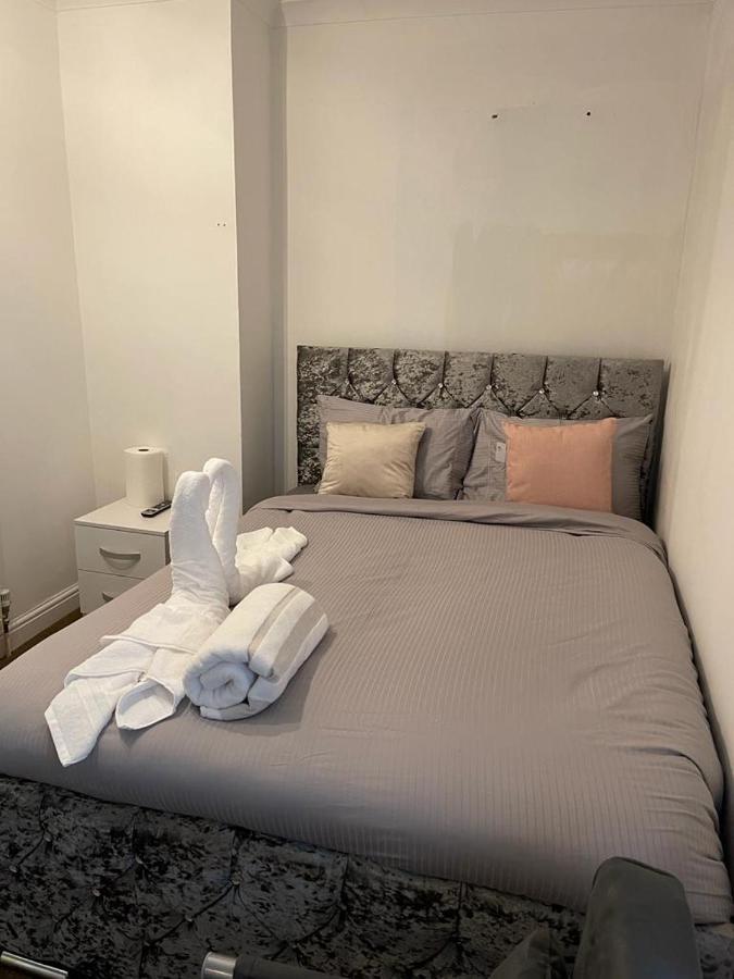 Alder En-Suites Self-Catering With Private Shower 1 Саутхамптън Екстериор снимка